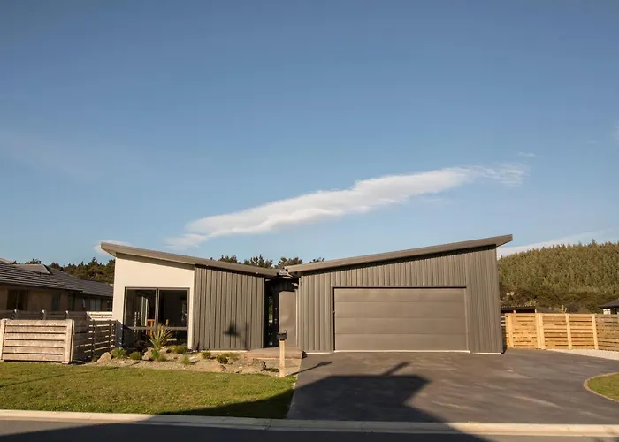 Holiday home Retreat For Seasons *