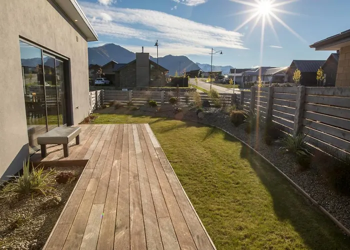 Retreat For Seasons * Wanaka